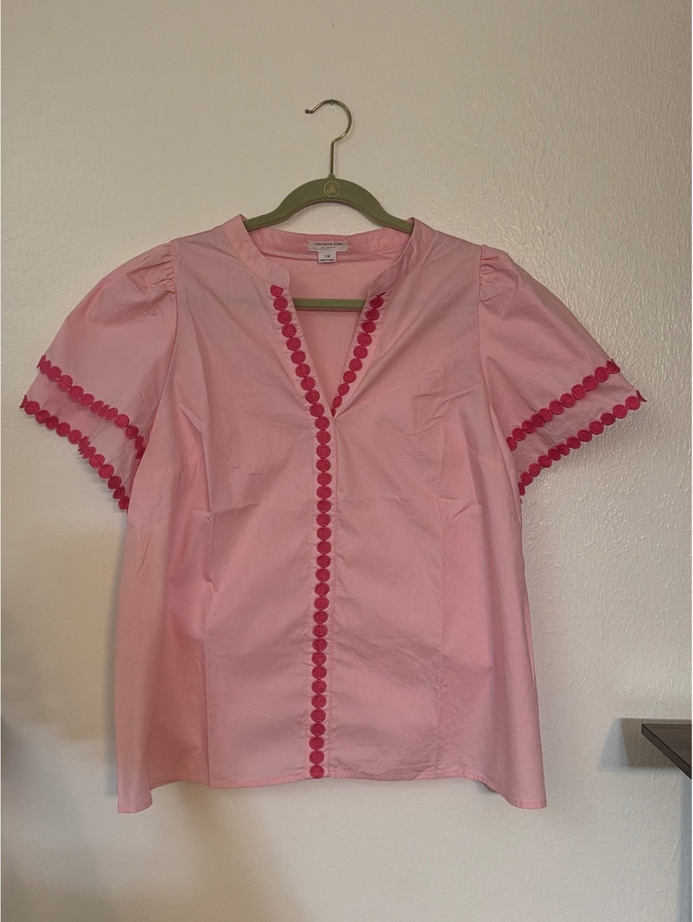 Chic Soul Pink Short Sleeve Blouse with Red Trim Size 1X